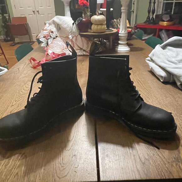 Dr. Martens 8 Eyelet Black Boots 10US Ladies, 42 EU - Picture 5 of 6